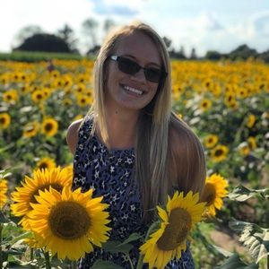 Meet your Posher, Jacqueline